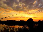 Rybolov při prázdninovém západu slunce - 2015